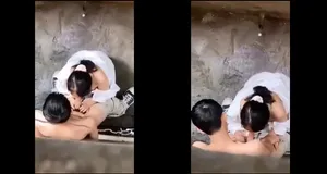 Quay lén em học sinh nữ bj cho em gái trong hẻm
